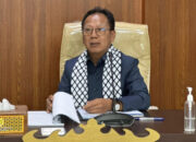 Sambil Gunakan Syal Palestina, Ketua DPRD Lampung Kawal Nasib Guru PPPK