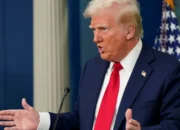 Kecaman Trump terhadap Biden dan Kebijakan DEI Pasca Kecelakaan Pesawat di Washington D.C.