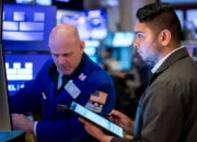 Futures Nasdaq Naik Setelah Laporan Keuangan Apple; Investor Menunggu Data Inflasi