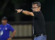 Perebutan Tiket Terakhir Liga 1: Duel Widodo Cahyono Putro vs Aji Santoso