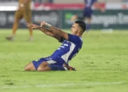 Gol-Gol Krusial Roken Tampubolon Antar PSIM Yogyakarta Juara Liga 2