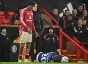 Debut Buruk Dorgu: Kartu Merah dan Kritik Menggema di Old Trafford